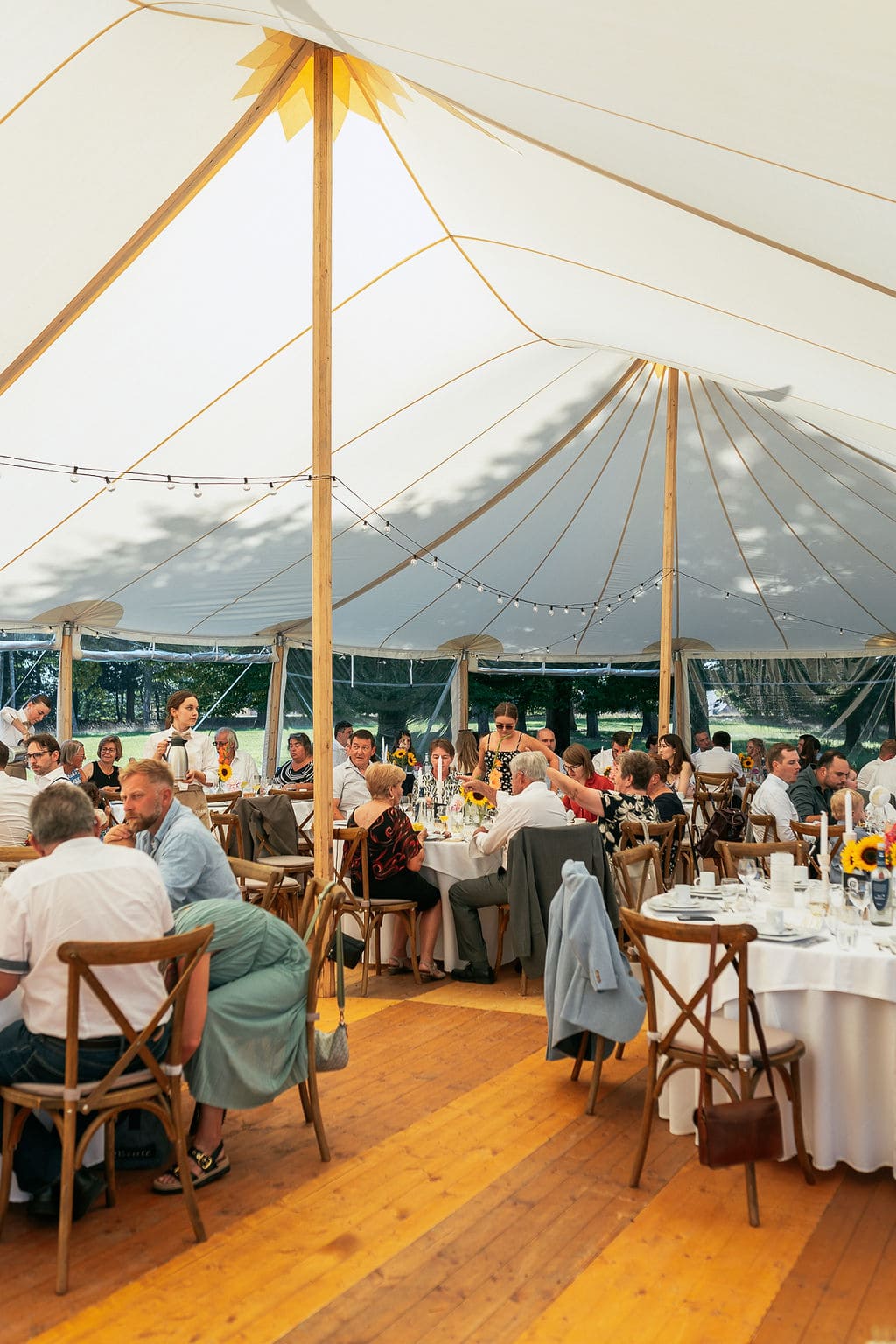 Hochzeitsfeier Zelt Schloss Weissenstein