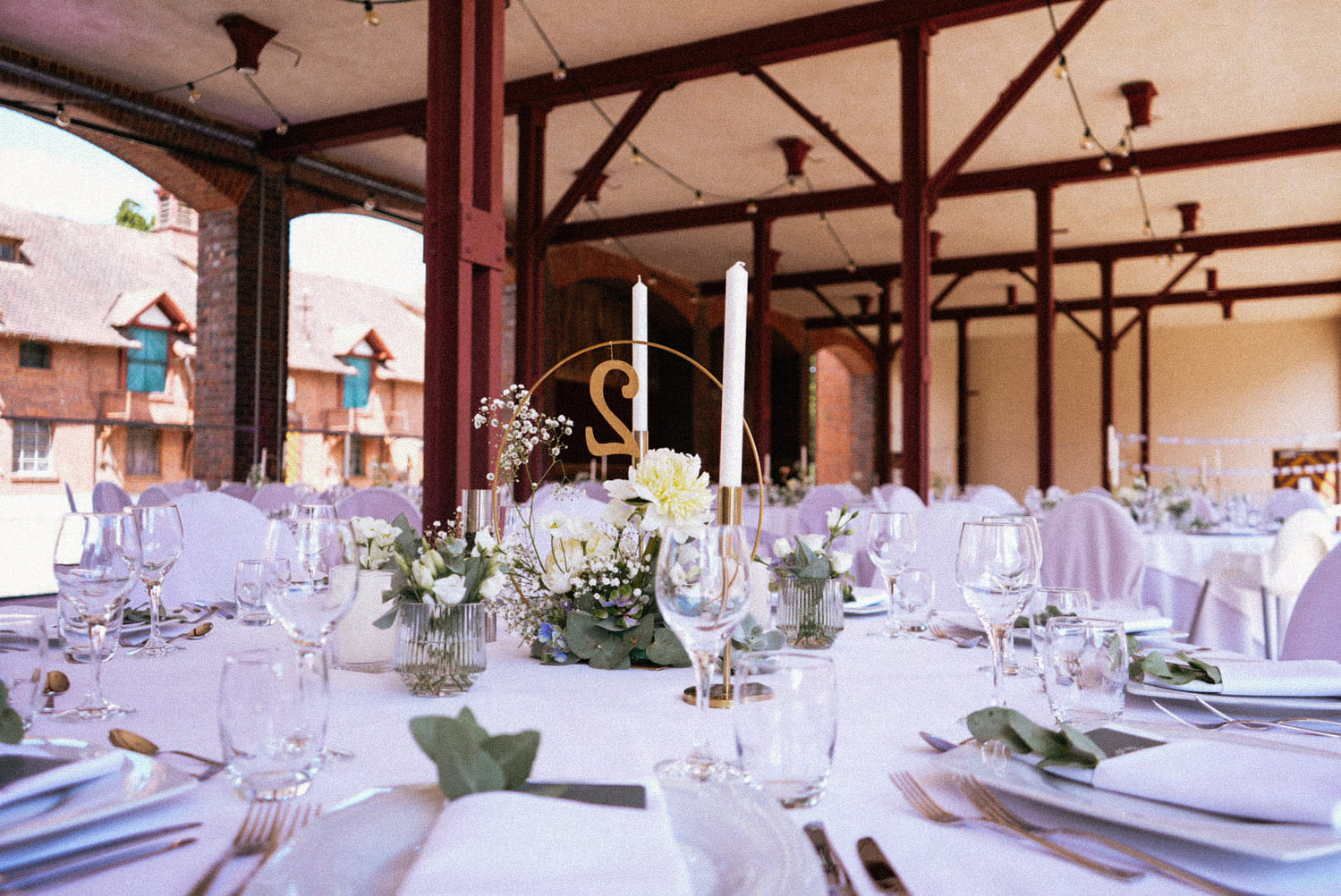 Hochzeitstisch Gut Wolfgangshof by Sophia Volland