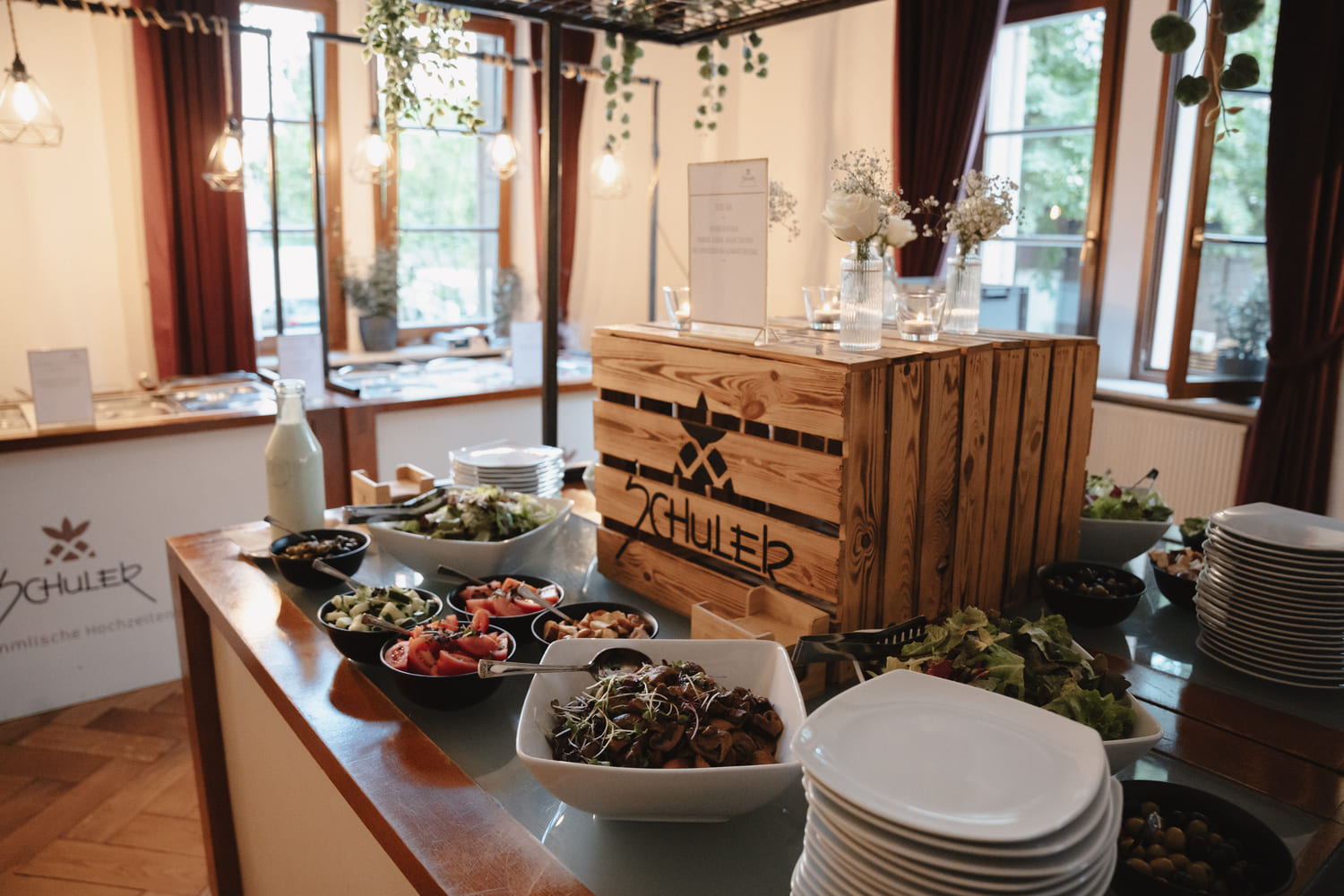 Logensaal Buffet by ElaKleinWeddings Photography