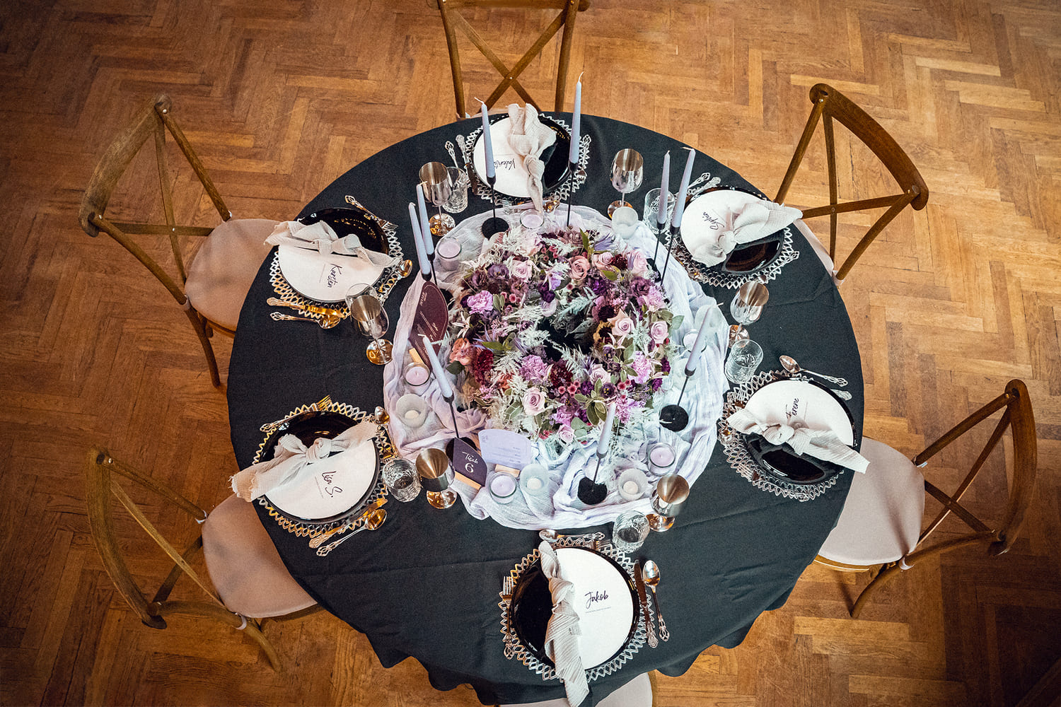 Logensaal Tischaufgebot by Novak