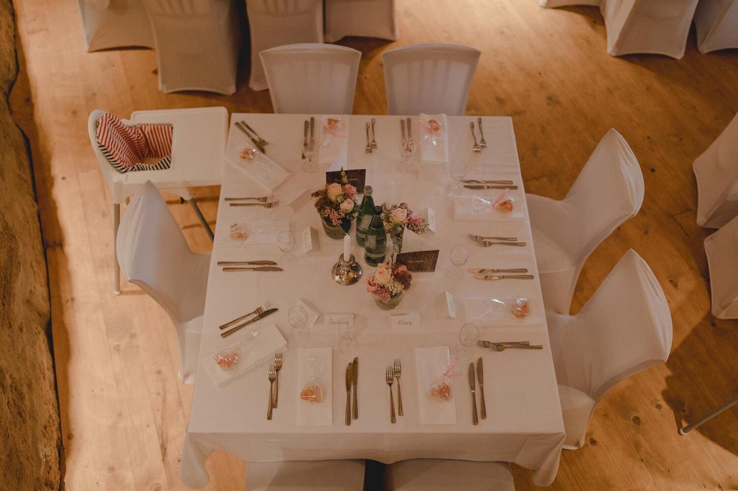 Nemsdorfer Hofgarten Tische