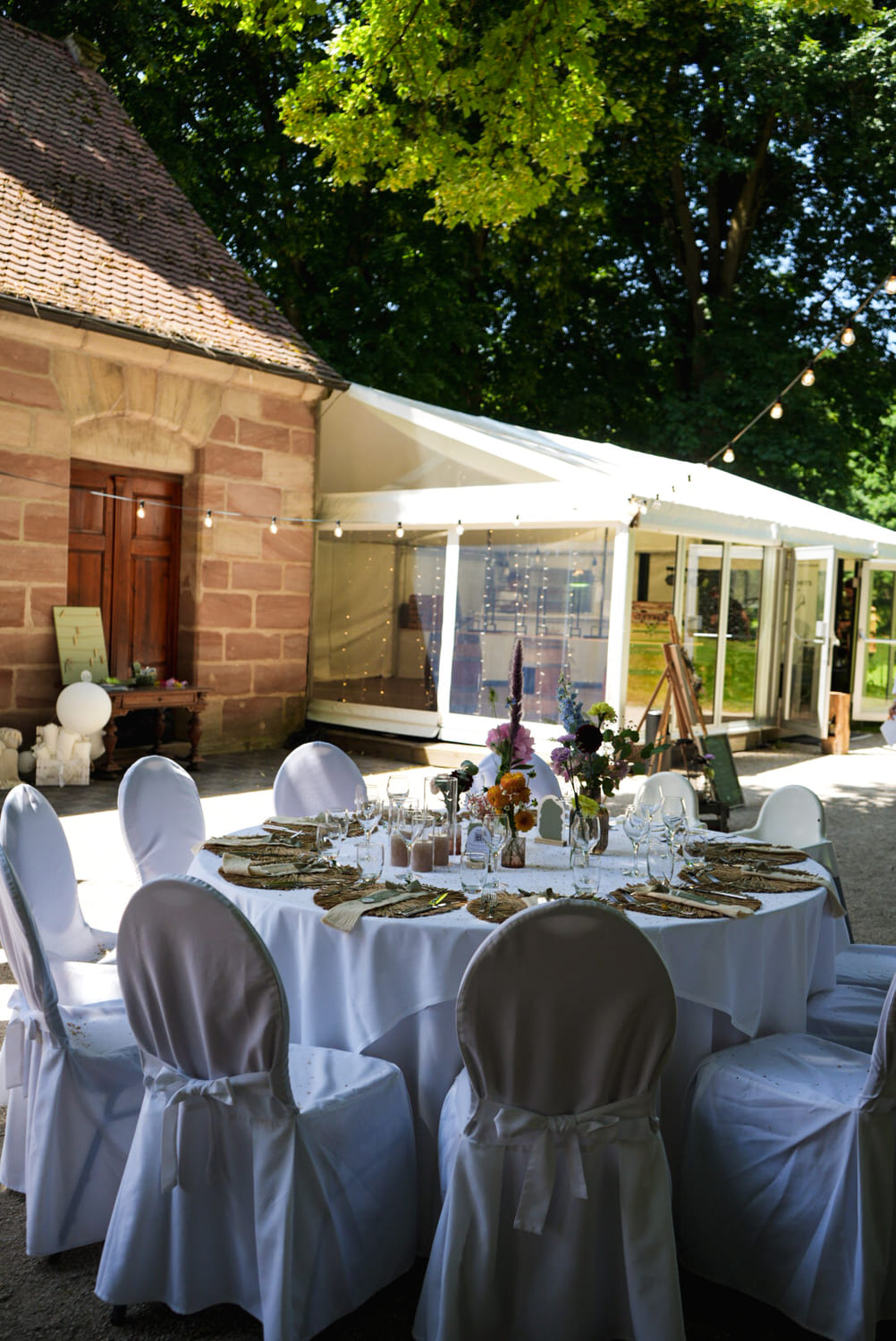 Schloss Dürrenmungenau Outdoor Kaffee Sophia Volland