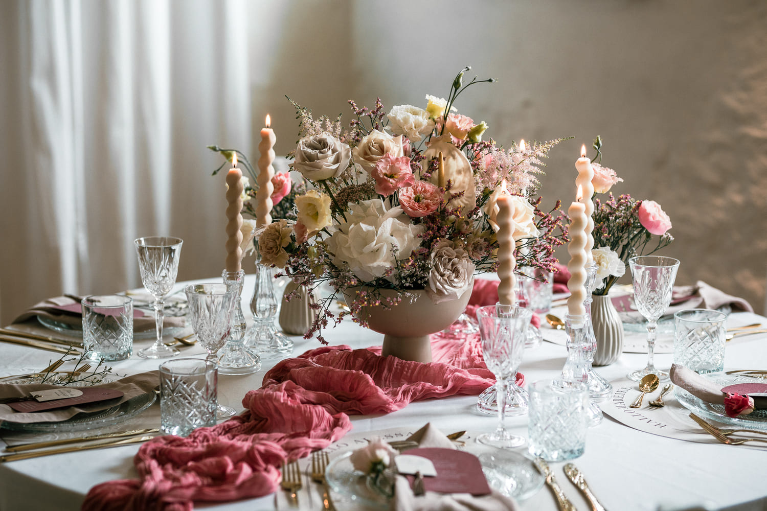 Schloss Dürrenmungenau Tischdekoration DustyRose by Jasmin Riedel