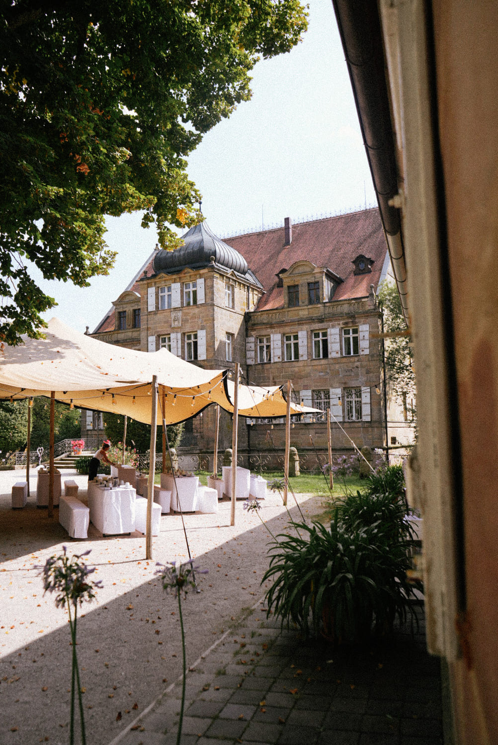 Schloss Dürrenmungenau by Sophia Volland