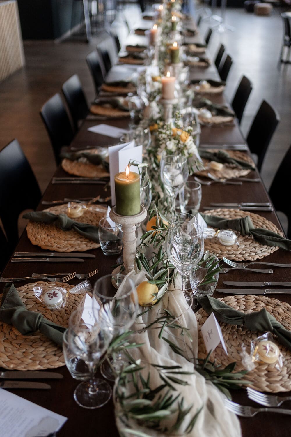 Tischdekoration für das Event Taste & Celebrate ohne Gäste