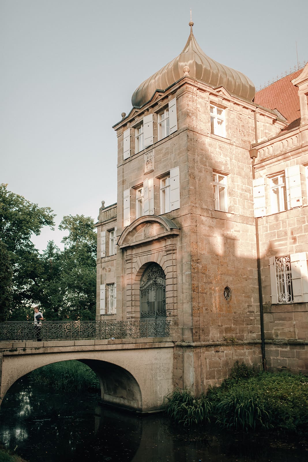 Dürrenmungenau von Außen